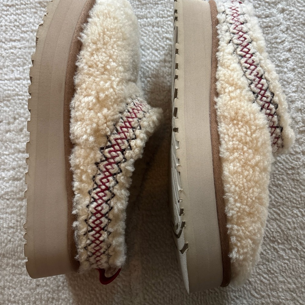 UGG Tan Tazz braided Slippers - Picture 7 of 7
